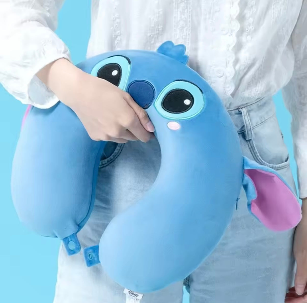 Stitch Kneck Pillow
